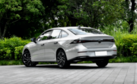 油車市場(chǎng)依然有不少明星車型,銷量還在逆勢(shì)增長(zhǎng)!這幾款油車憑什么能在市場(chǎng)上立足?