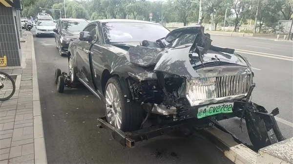 閃靈事故后為何不再買一臺勞斯萊斯 陳震:過不了自己這關 閃靈事故后為何不再買一臺勞斯萊斯 陳震:過不了自己這關