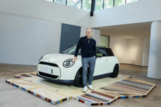 MINI遇見(jiàn)Paul Smith:一場(chǎng)開(kāi)進(jìn)日常生活的英式幽默