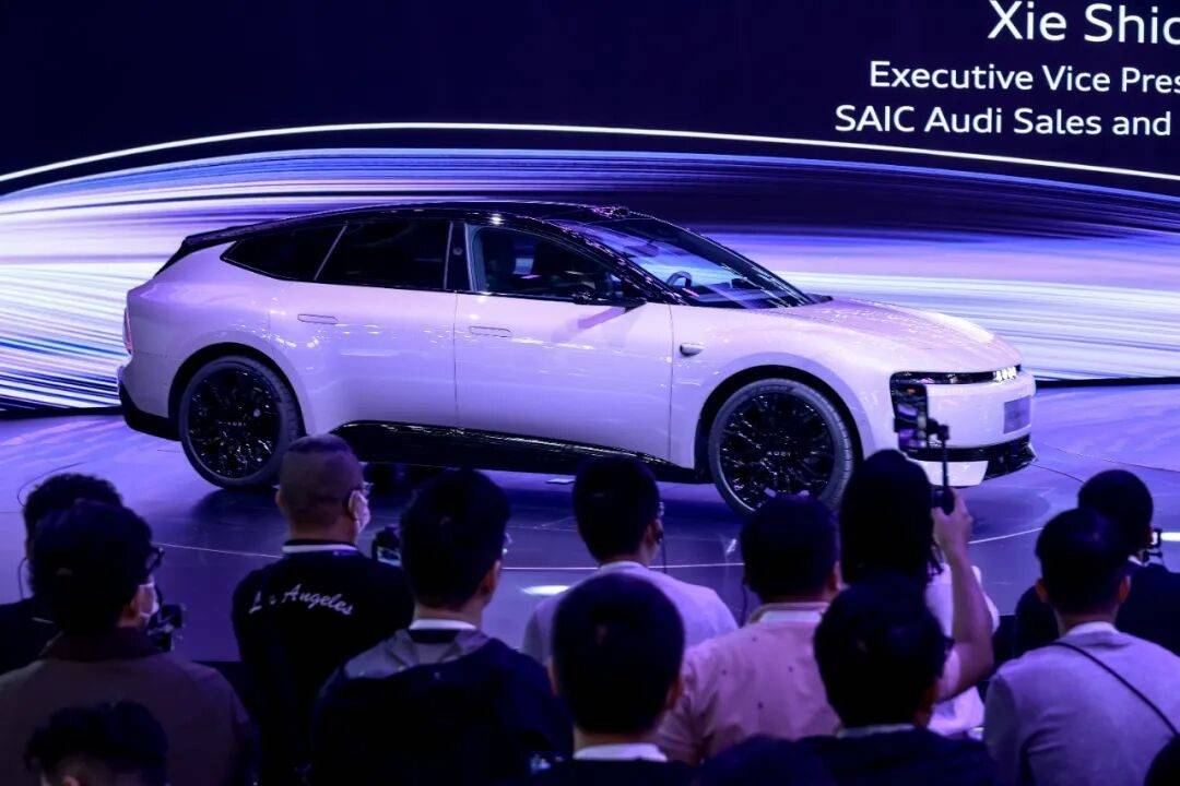 當奧迪E5 Sportback遇上蔚來ET5T:一場關(guān)于駕控本質(zhì)的對話