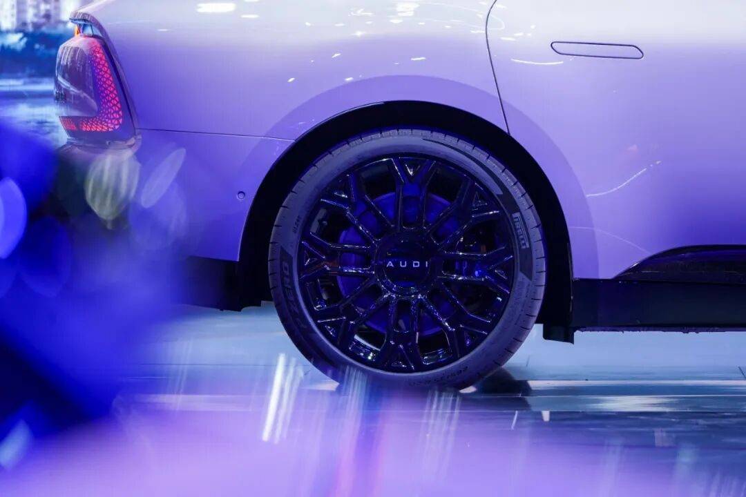 當奧迪E5 Sportback遇上蔚來ET5T:一場關(guān)于駕控本質(zhì)的對話