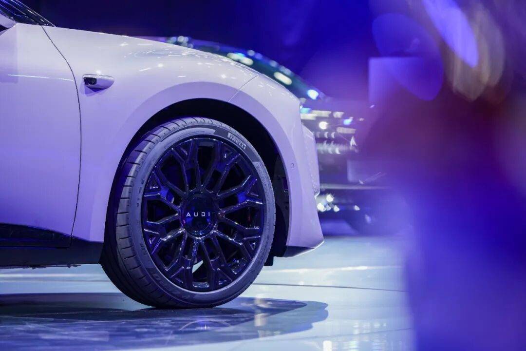 當奧迪E5 Sportback遇上蔚來ET5T:一場關(guān)于駕控本質(zhì)的對話