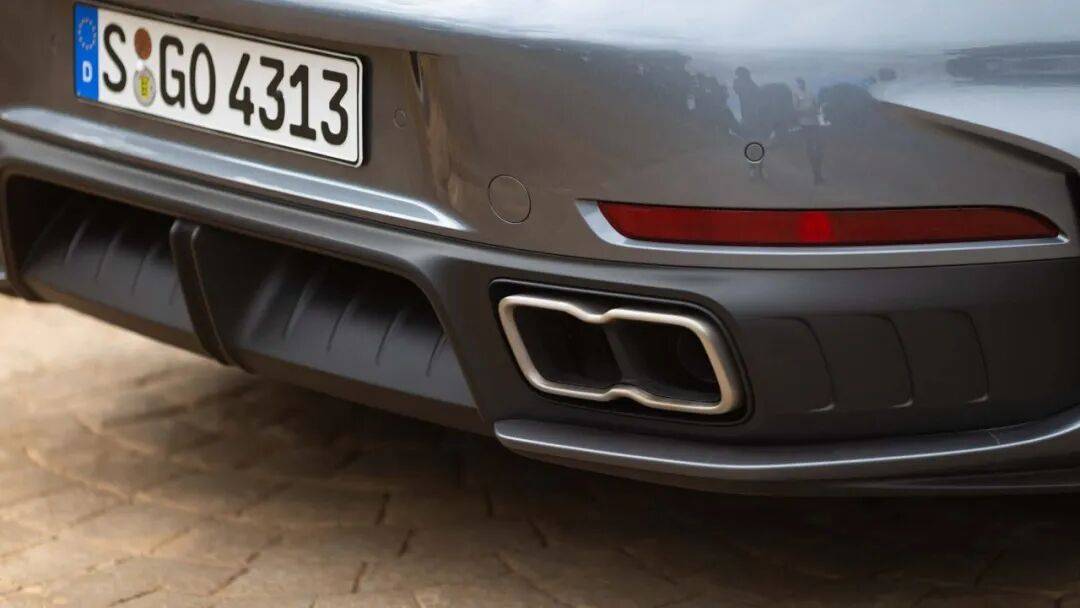 全新保時(shí)捷911 Turbo S賣這么貴,是有道理的