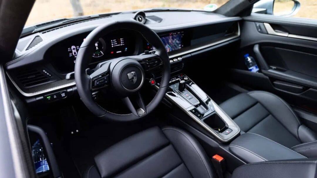 全新保時(shí)捷911 Turbo S賣這么貴,是有道理的
