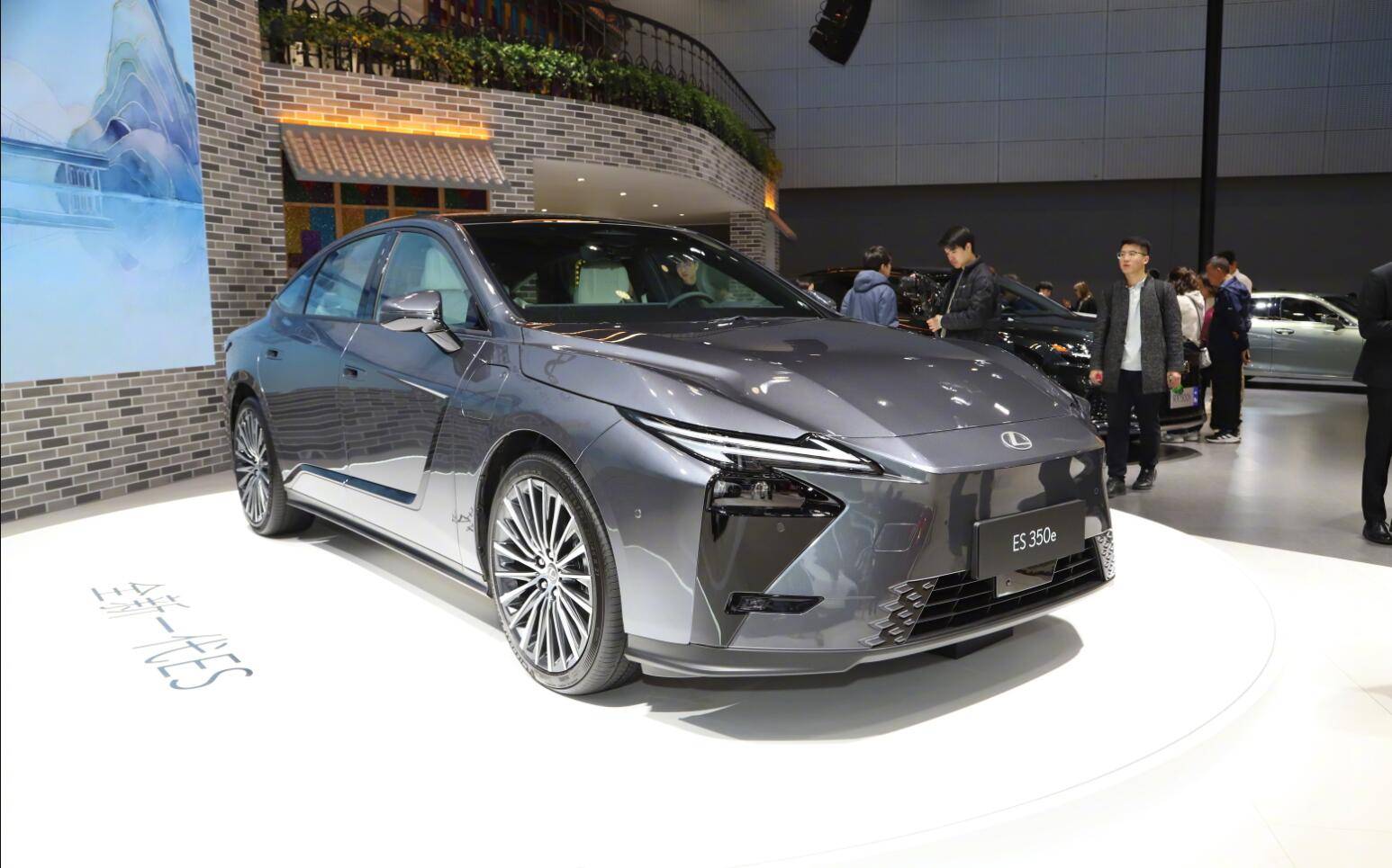 喜歡轎車的等等 廣州車展5款新車來襲 全新一代雷克薩斯ES領銜