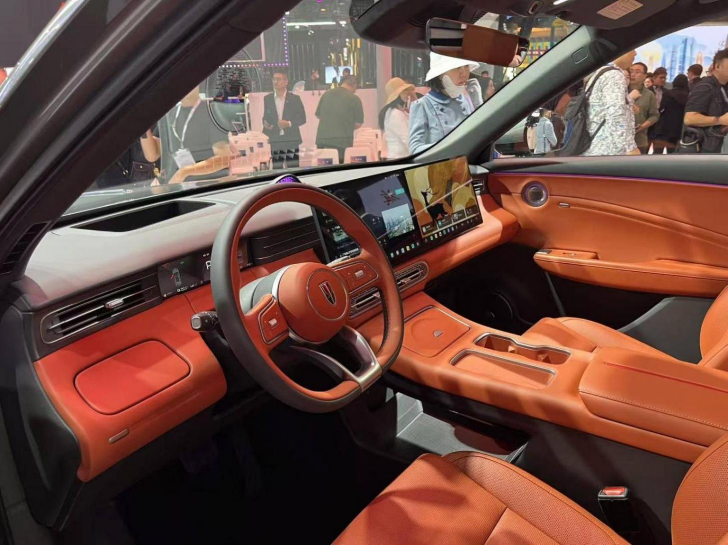 紅旗三大子品牌首秀廣州車(chē)展,HS6 PHEV預(yù)售17.88萬(wàn)起